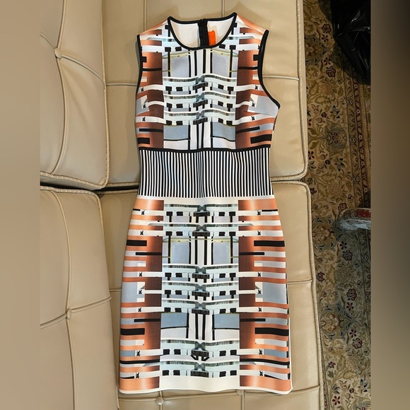 Clover Canyon Neoprene Digital Print Sheath Dress Medium Excellent Condition - Picture 10 of 15